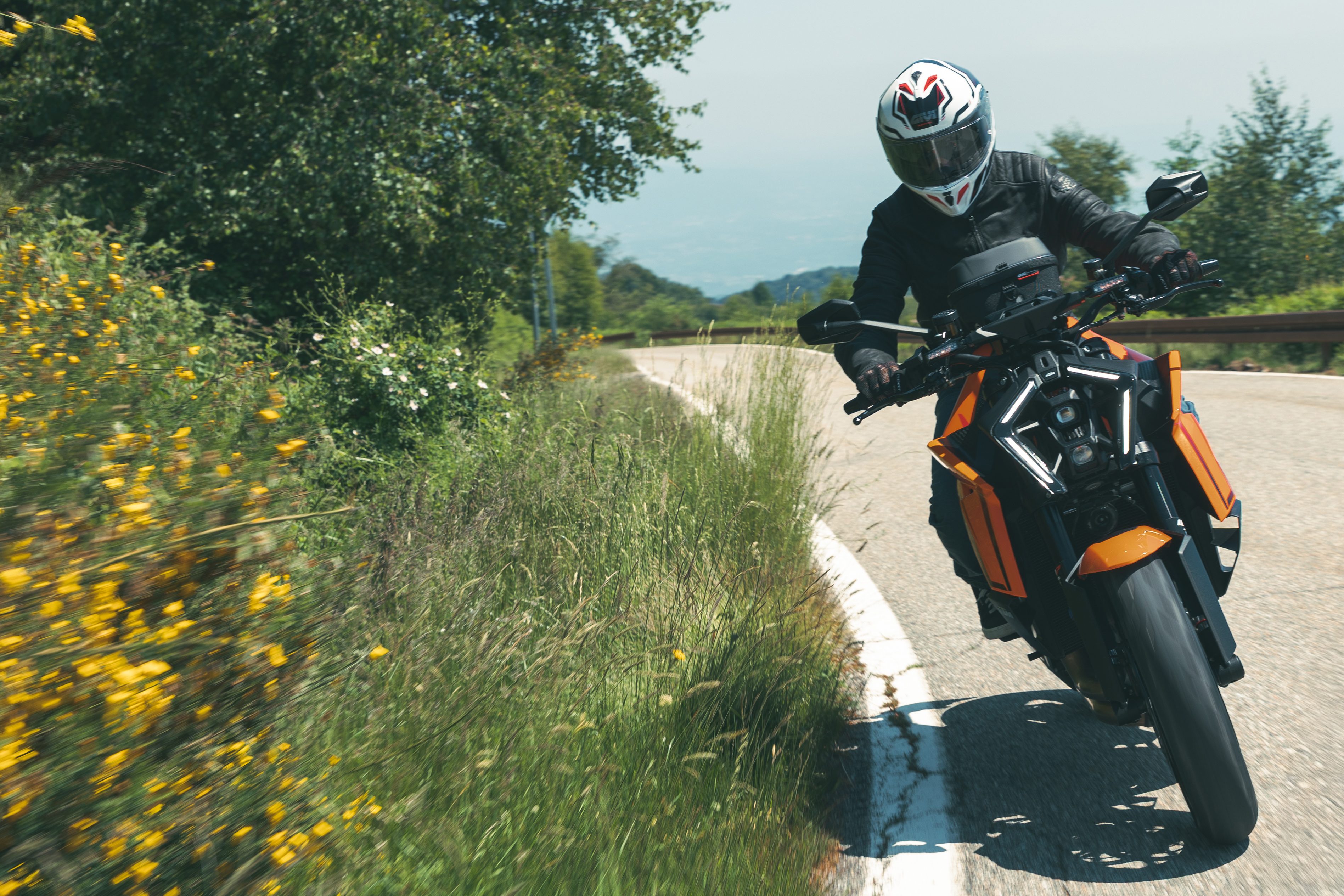 KTM 1390 SUPER DUKE R EVO (25) Caschi Sport 01 72 allestita con H503FQSWR