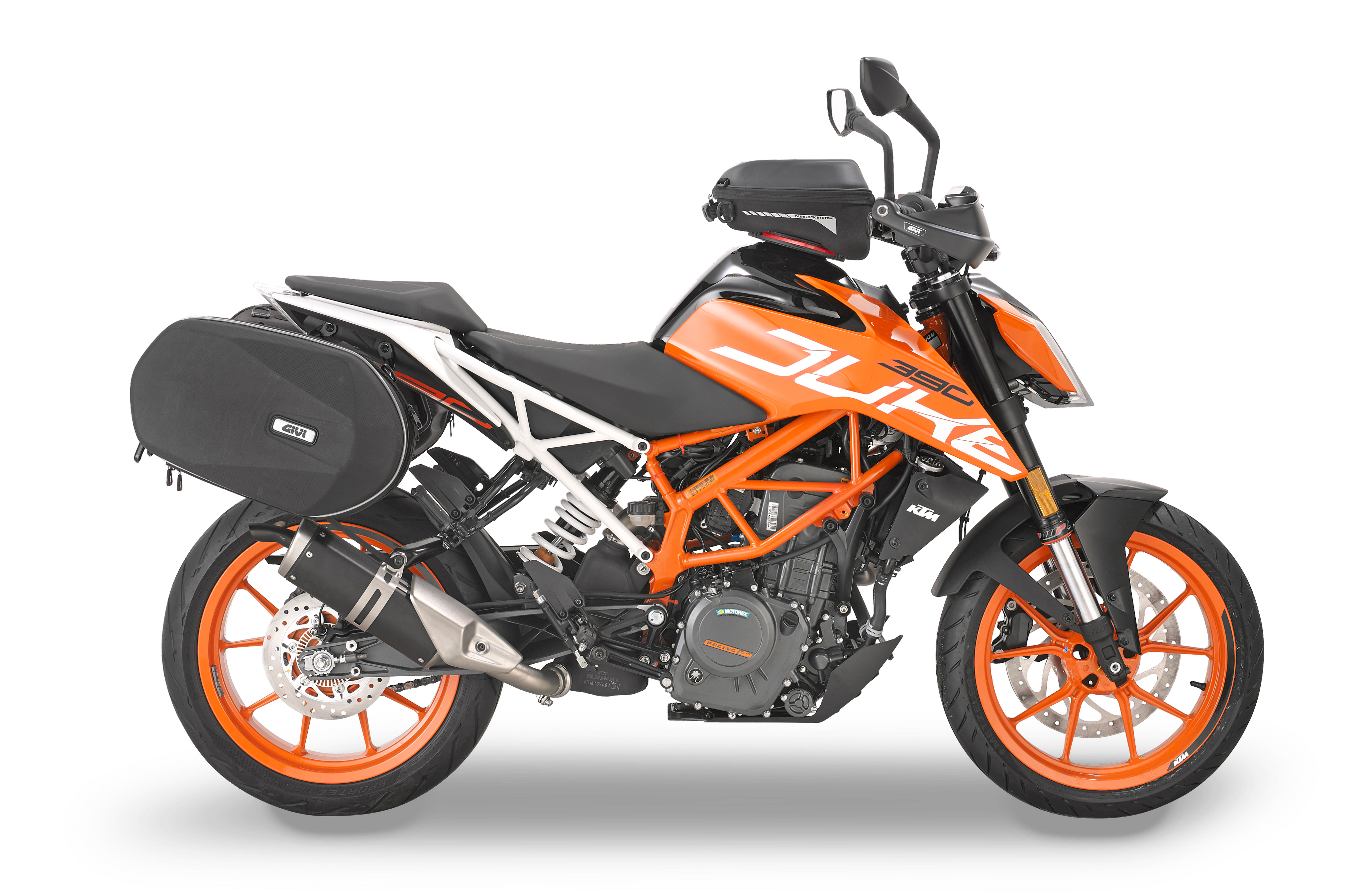 Allestimento GIVI su KTM Duke 390 (17) lato
