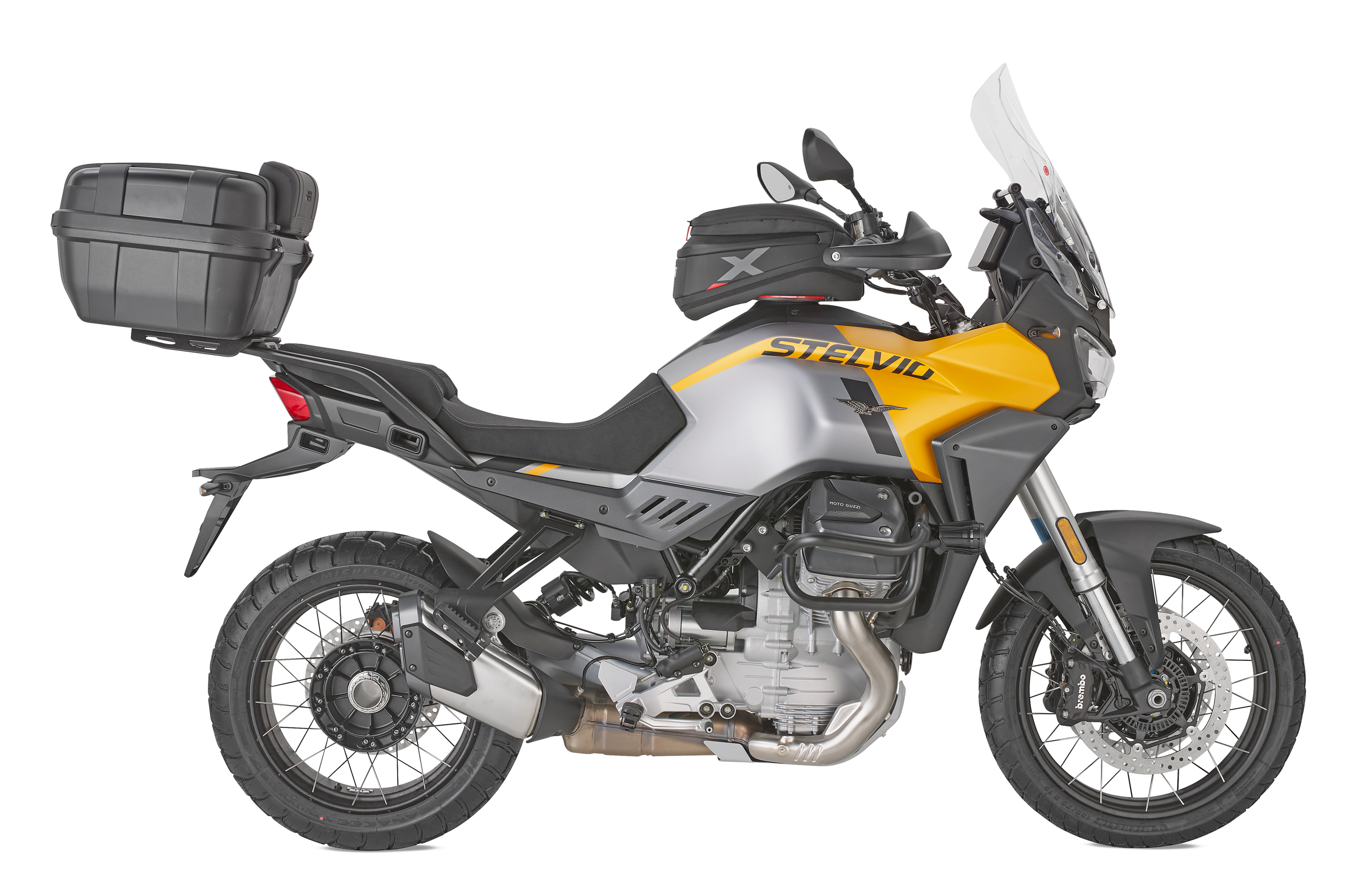 Moto Guzzi Stelvio 1000 (24) allestita con GIVI TRK