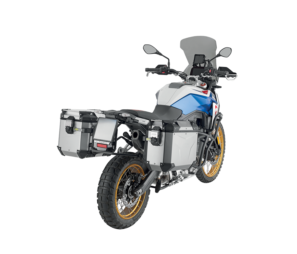 Supporto per valigie laterali side-case-support mounted-on givi GIVI PLO5145CAM montato su BMW F 900 GS (24)