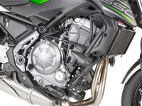 Slider GIVI SLD01GR montato con SLD4117KIT su Kawasaki Z 650 (17)