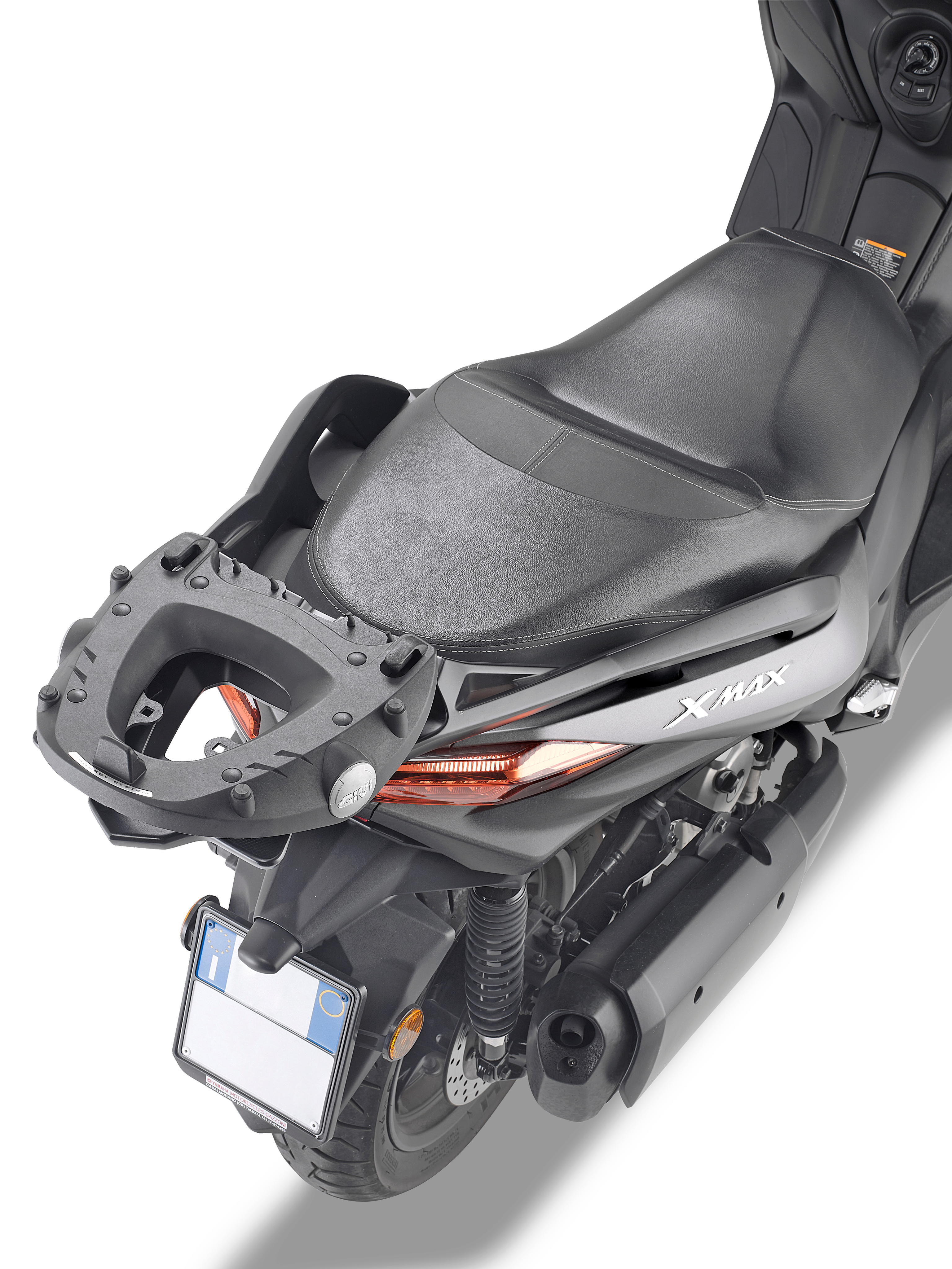 Attacco GIVI SR2150 montata su Yamaha X-Max 300 (17)