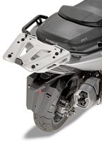 Attacco GIVI SR6110 montata su Kymco AK 550 ETS (17)