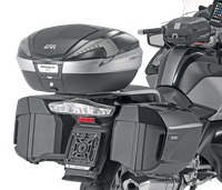 Supporto per valigie centrali top-case-support givi GIVI SRA5113