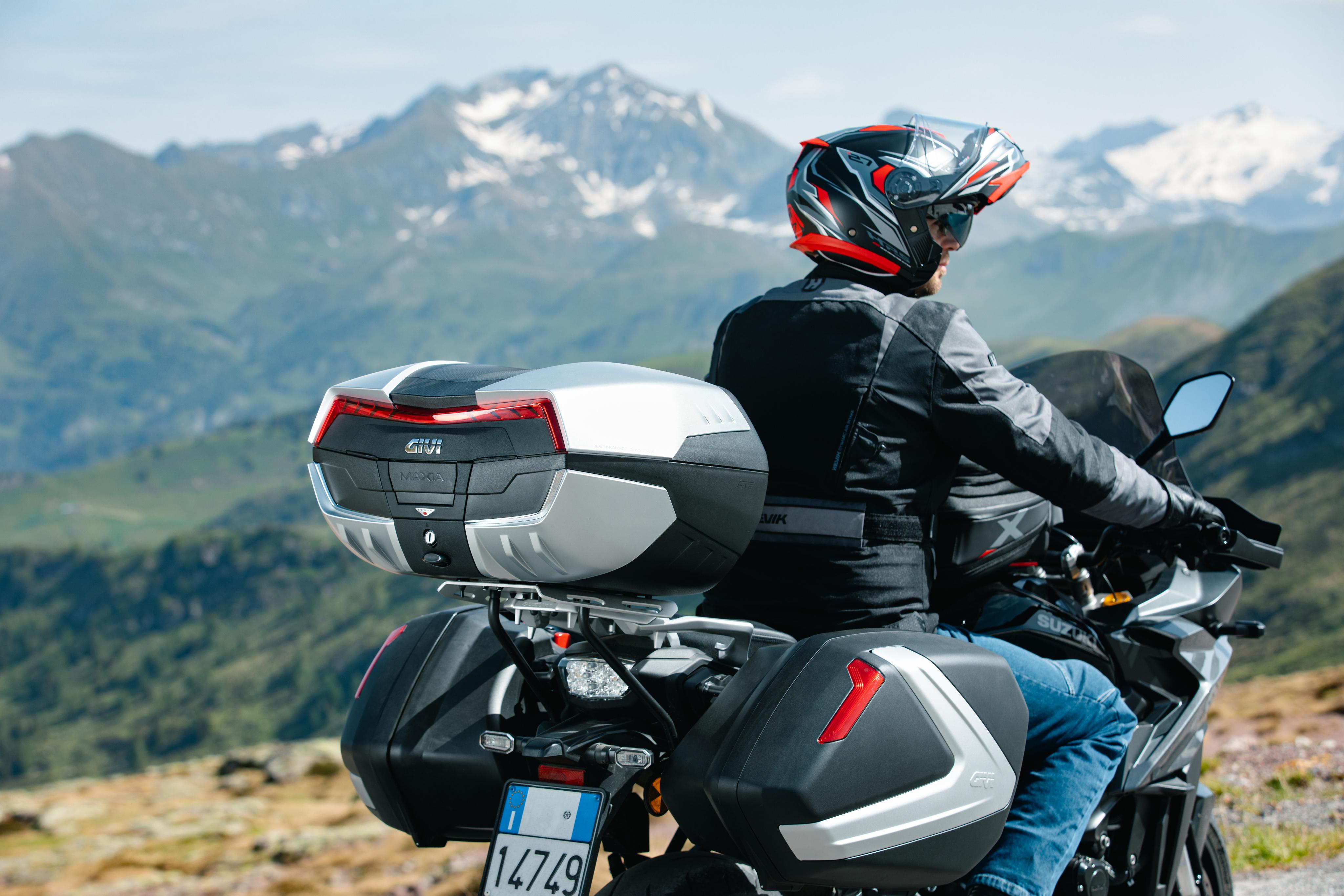 Suzuki GSX-S1000GX (24) Maxia 5 008 allestita con V58N