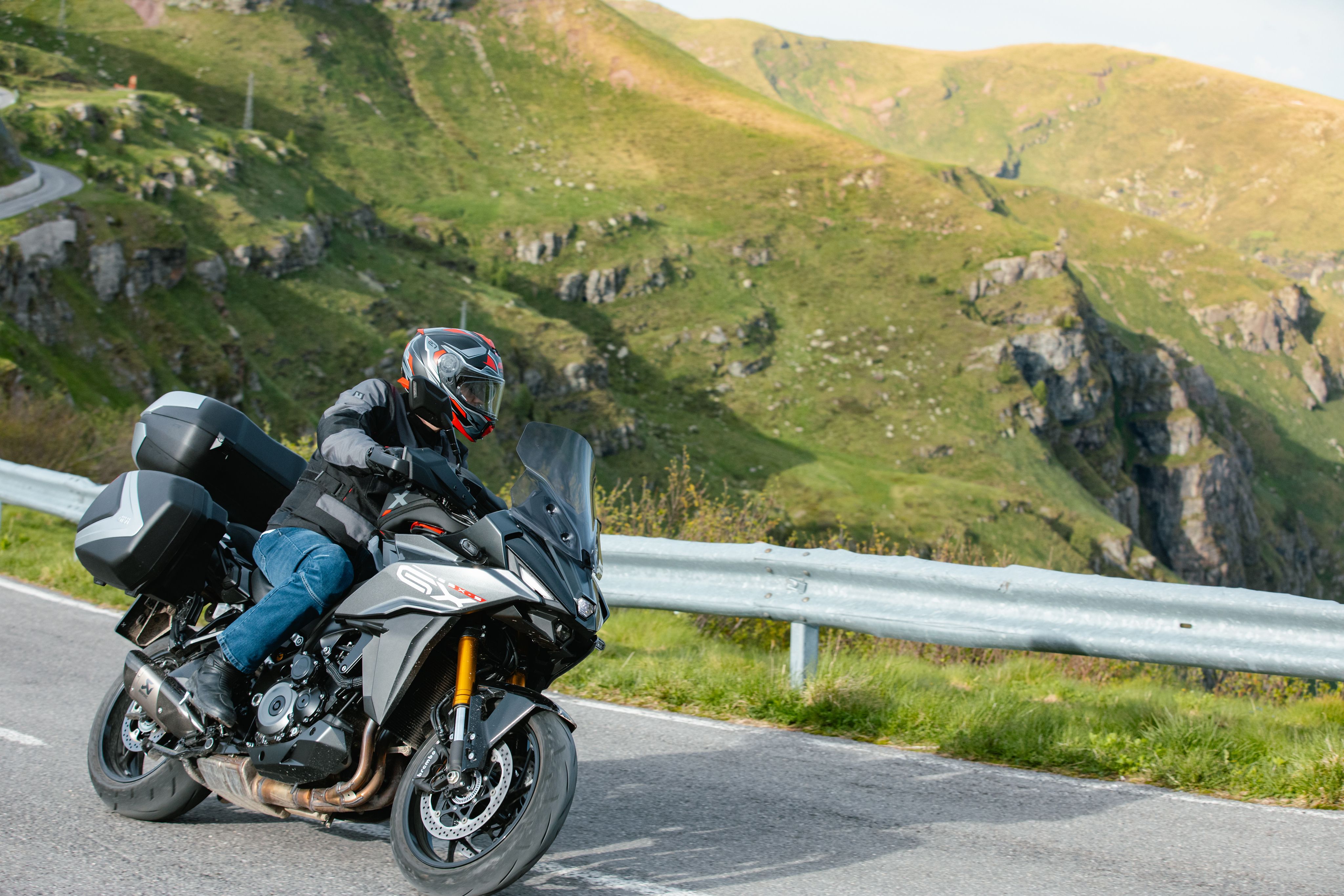 Suzuki GSX-S1000GX (24) Maxia 5 021 allestita con V37N