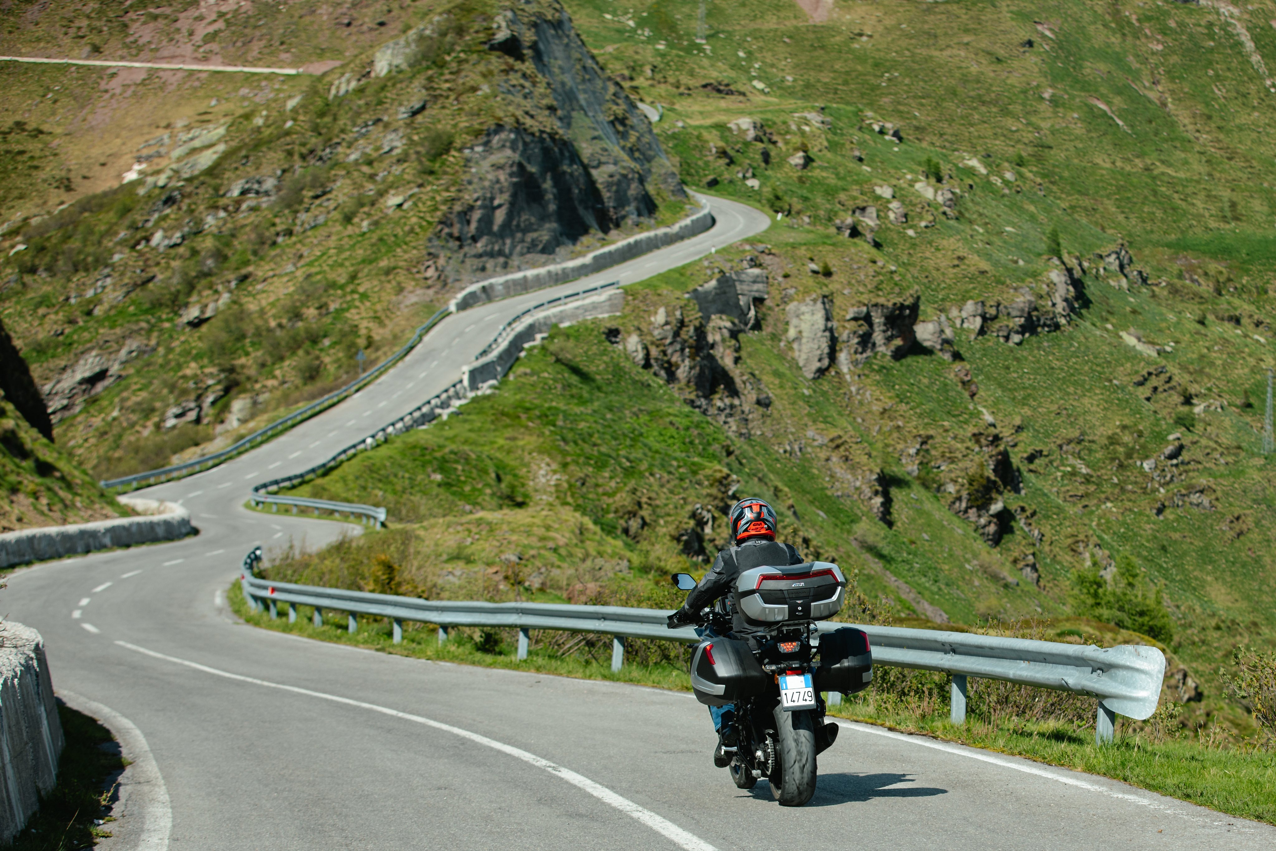 Suzuki GSX-S1000GX (24) Maxia 5 022 allestita con V58N
