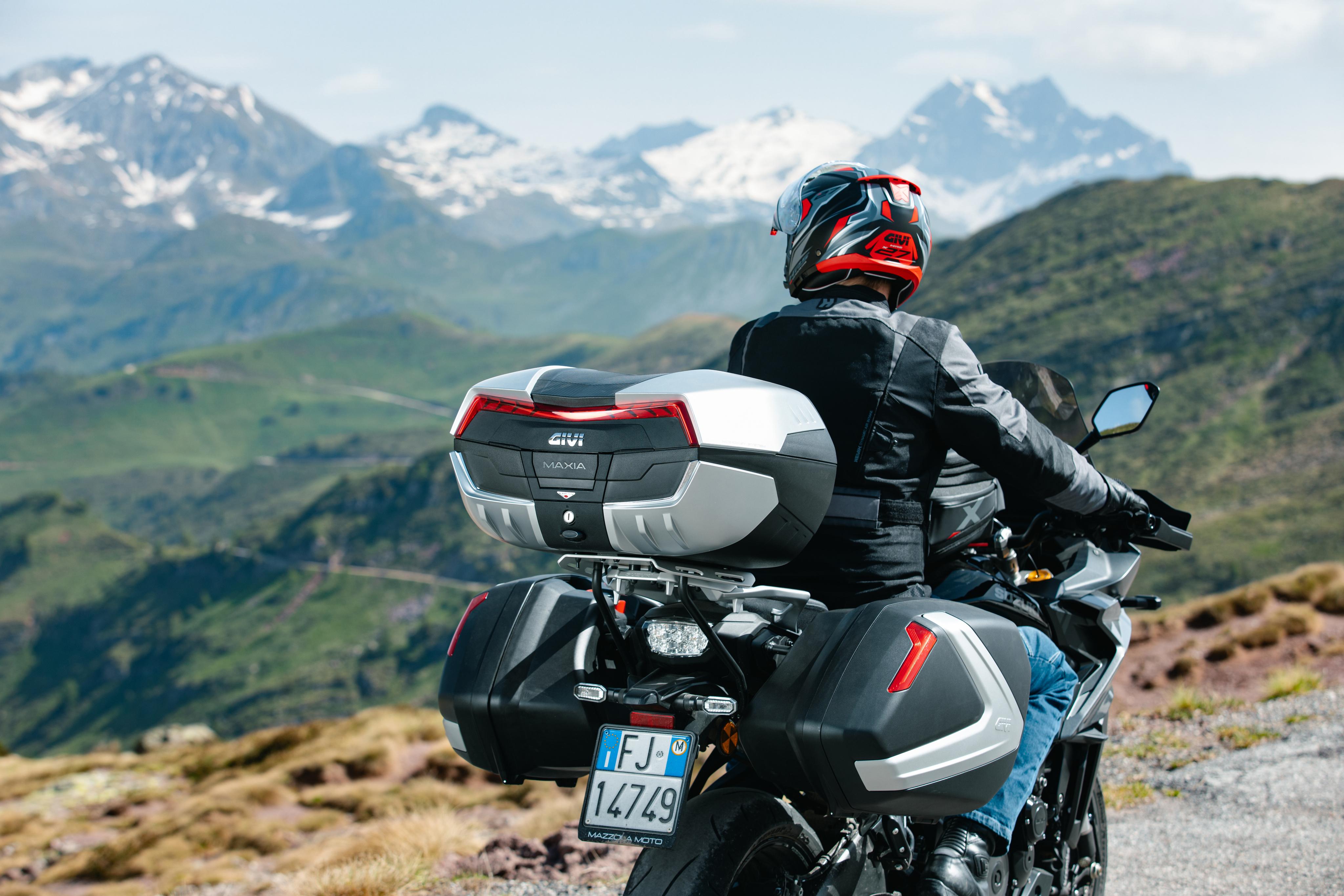 Suzuki GSX-S1000GX (24) Maxia 5 034 allestita con V58N