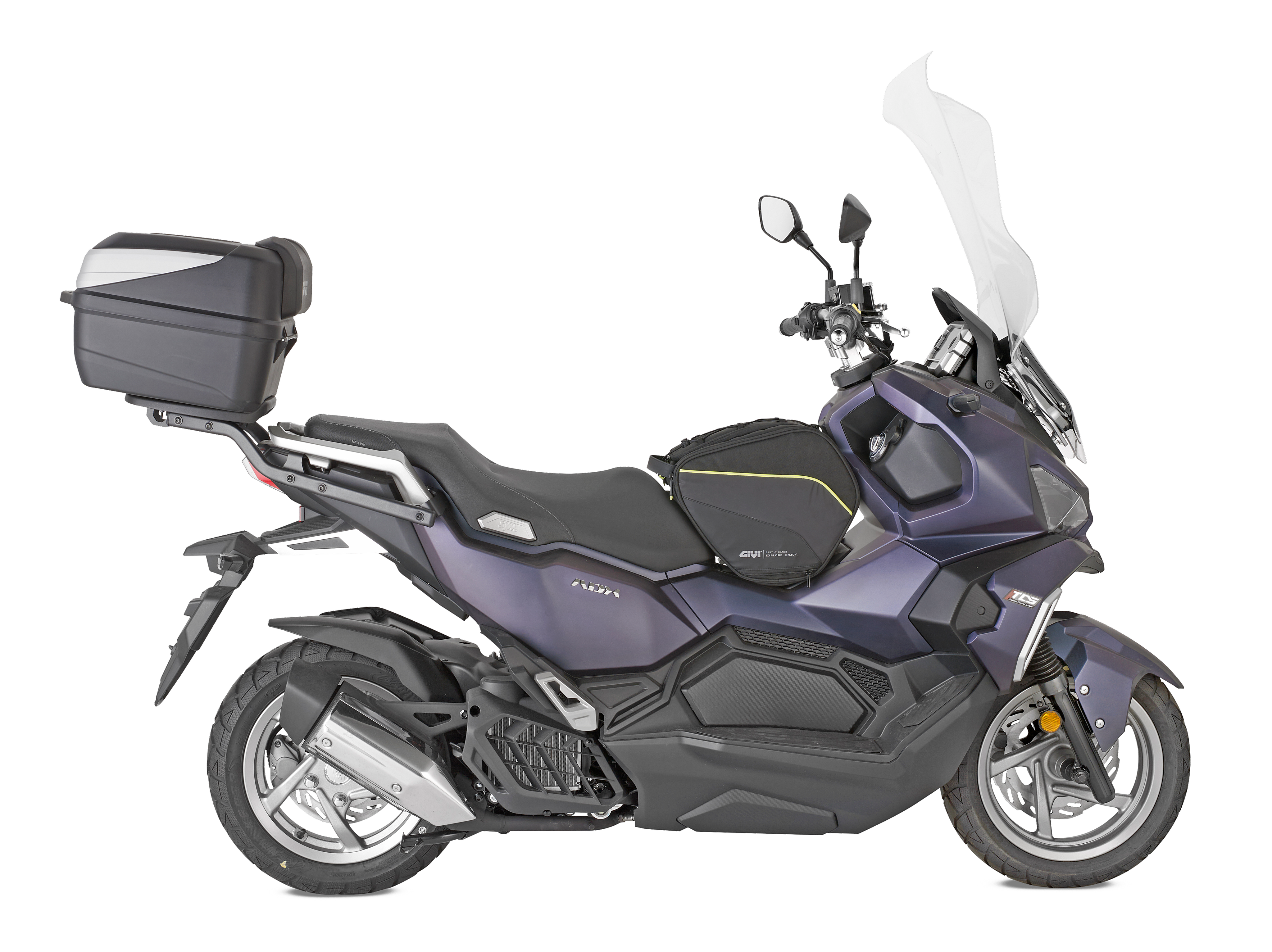 Sym ADX 125 (24) allestita con GIVI B32