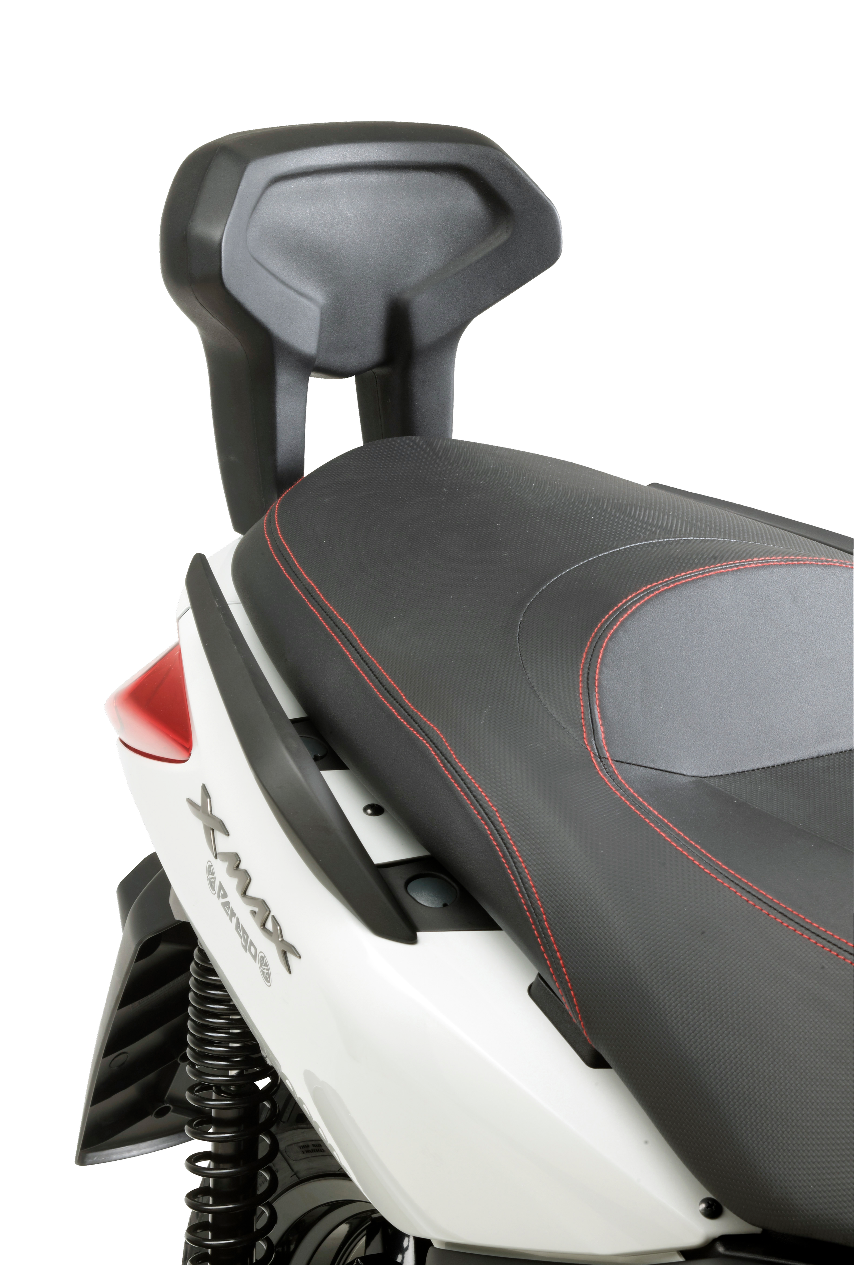 Schienalino GIVI TB55 montata su Yamaha X-MAX 250 (10)