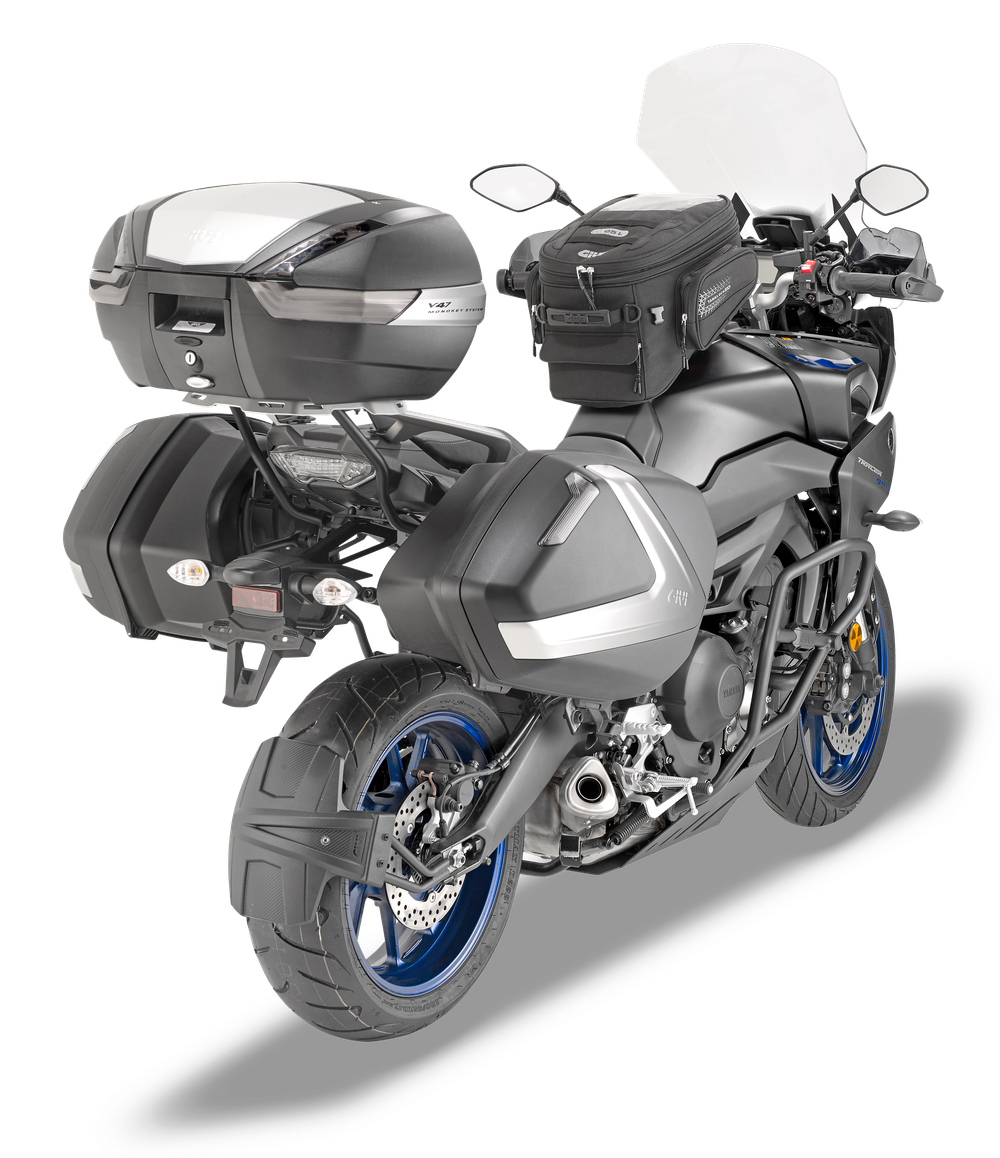 Valigie Laterali GIVI V37NT montato con PLXR2139 su Yamaha Tracer 900 GT (18)