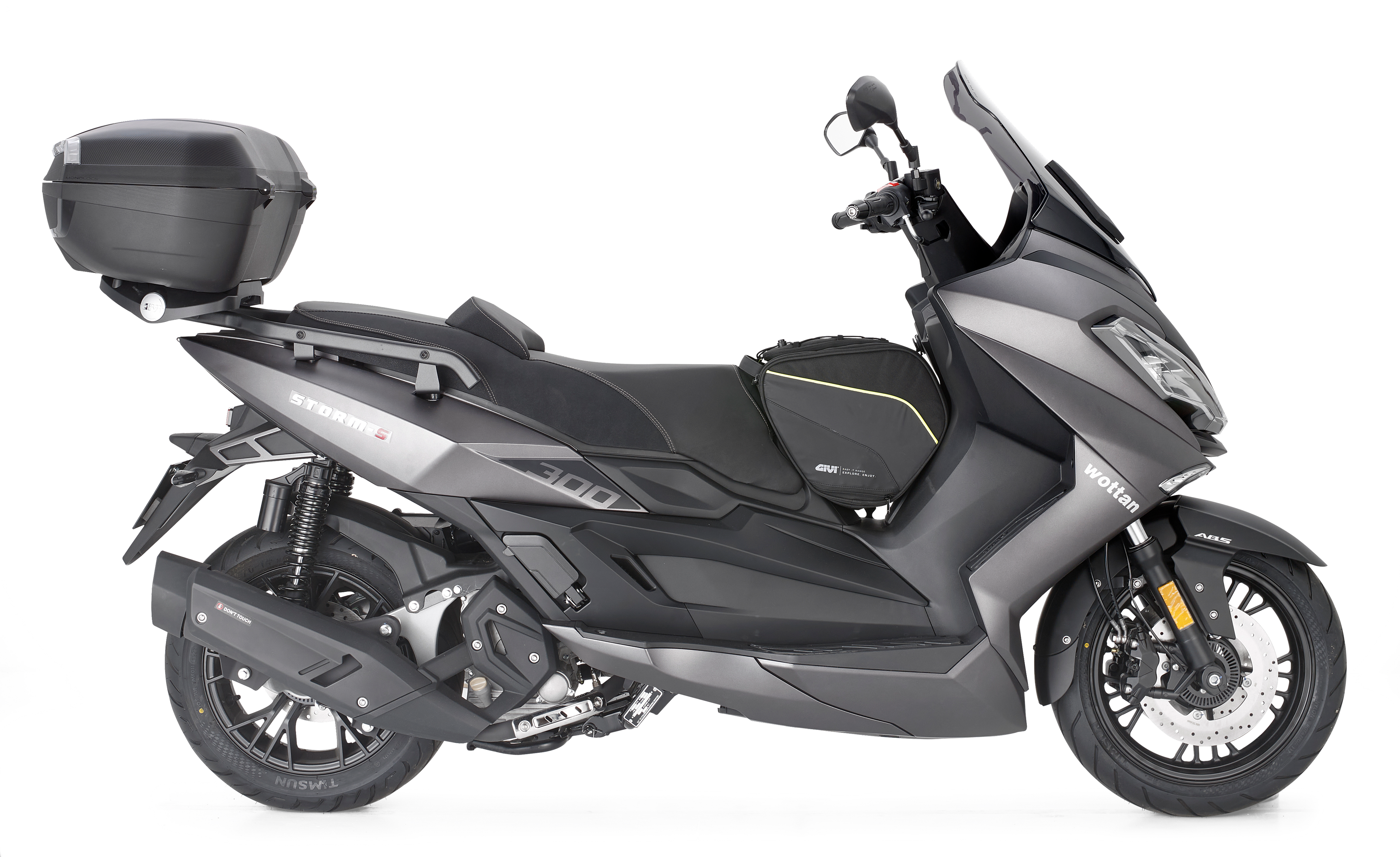 Allestimento GIVI su Wottan Storm S 300 (22) lato