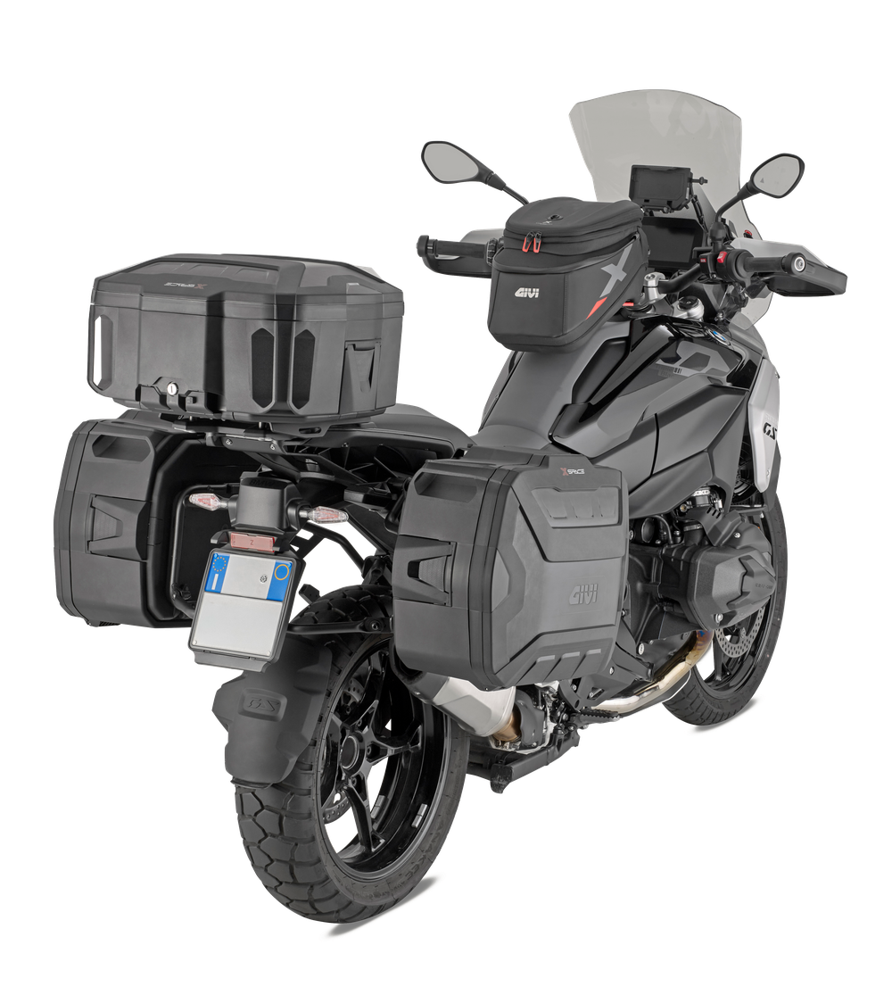 XP01PBA XSPACE tris di valigie espandibili black line montate su BMW R 1300 GS (24)