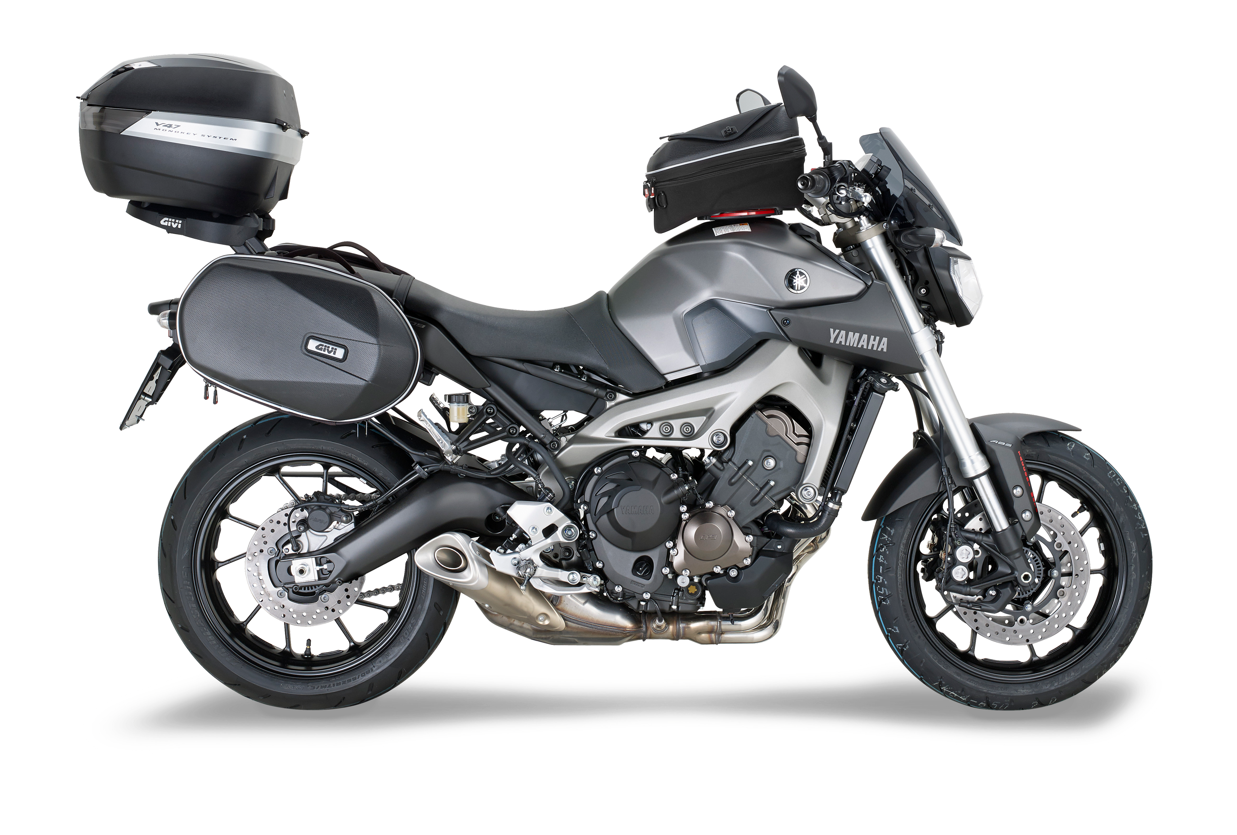 Allestimento GIVI su Yamaha MT-09 (13) lato
