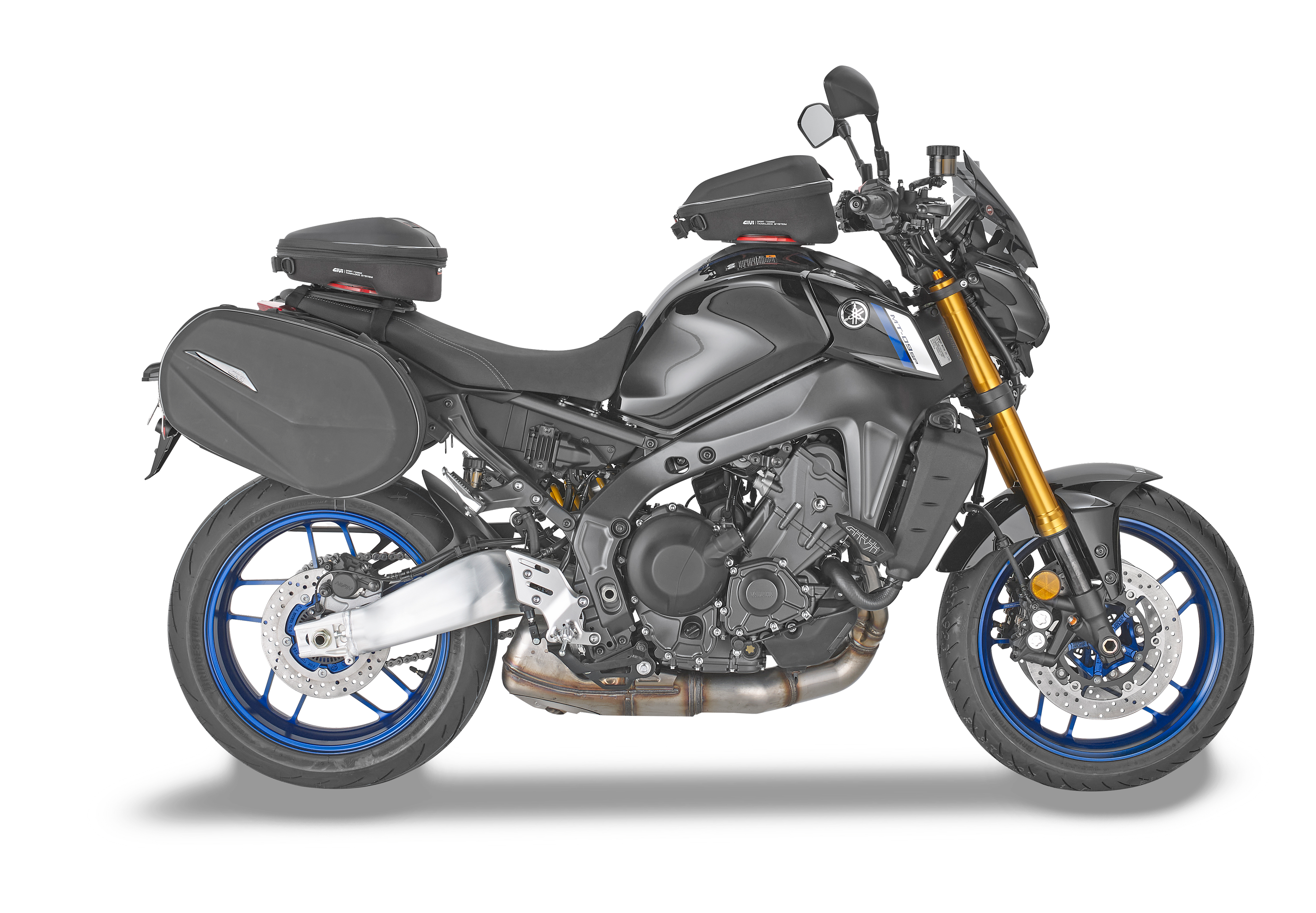 Allestimento GIVI su Yamaha MT-09 (21) lato