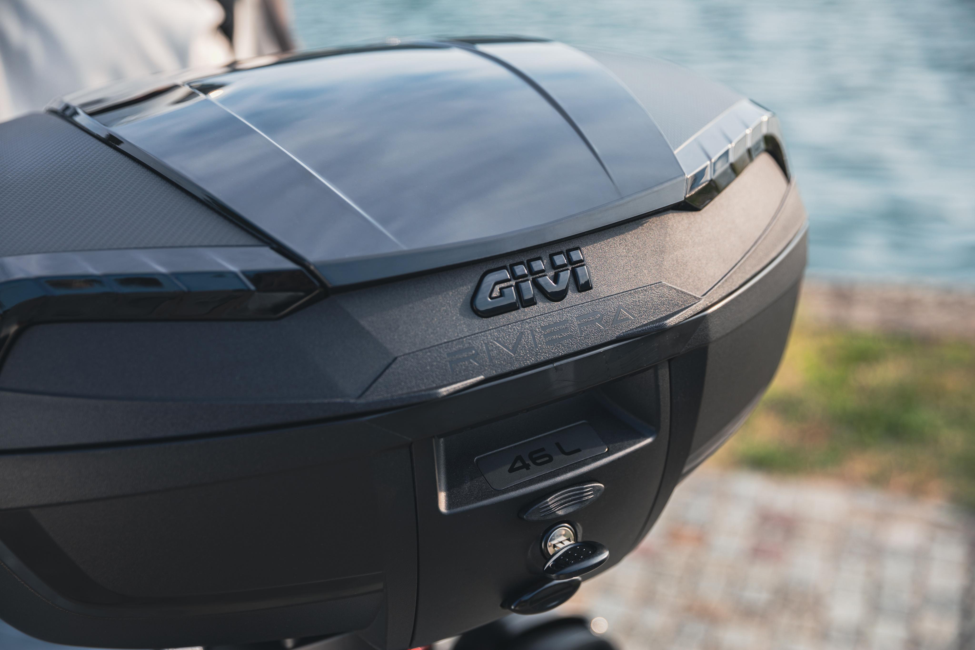 Yamaha T-Max 560 (25) Riviera Touring 03 allestita con E46NB