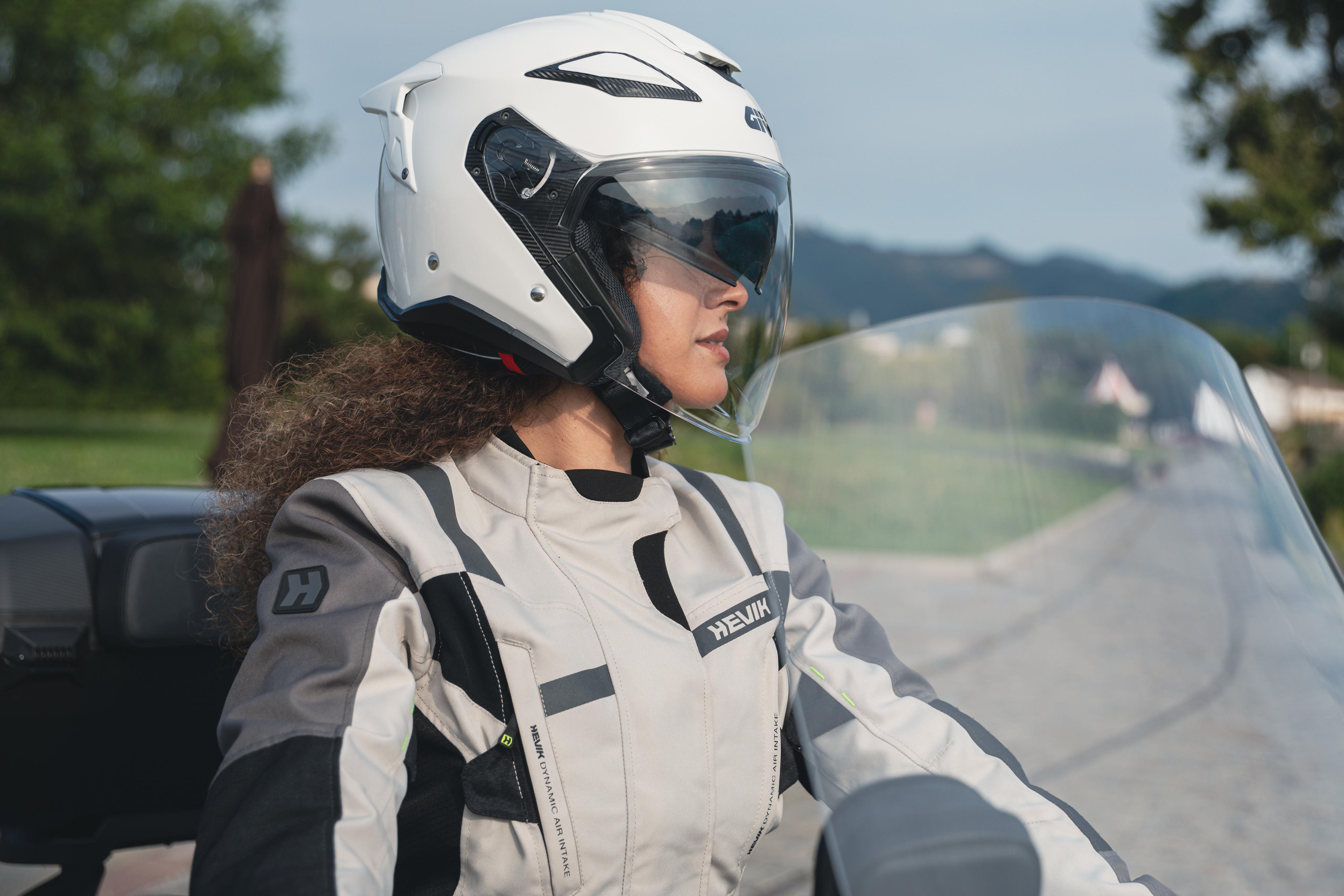 Yamaha T-Max 560 (25) Riviera Touring 12 equipped with HX29BB910