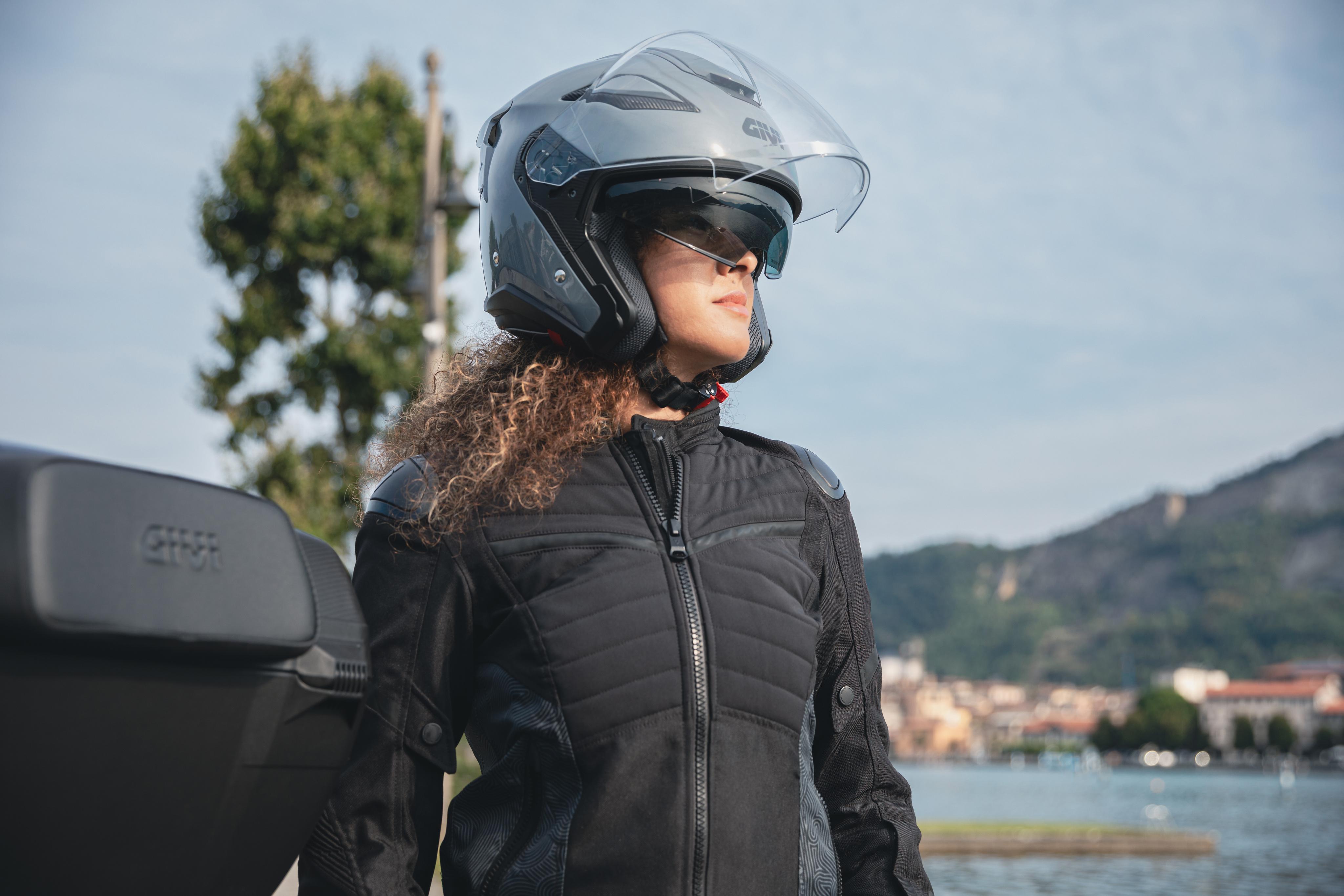Yamaha T-Max 560 (25) Riviera Touring 16 allestita con HX29BG767