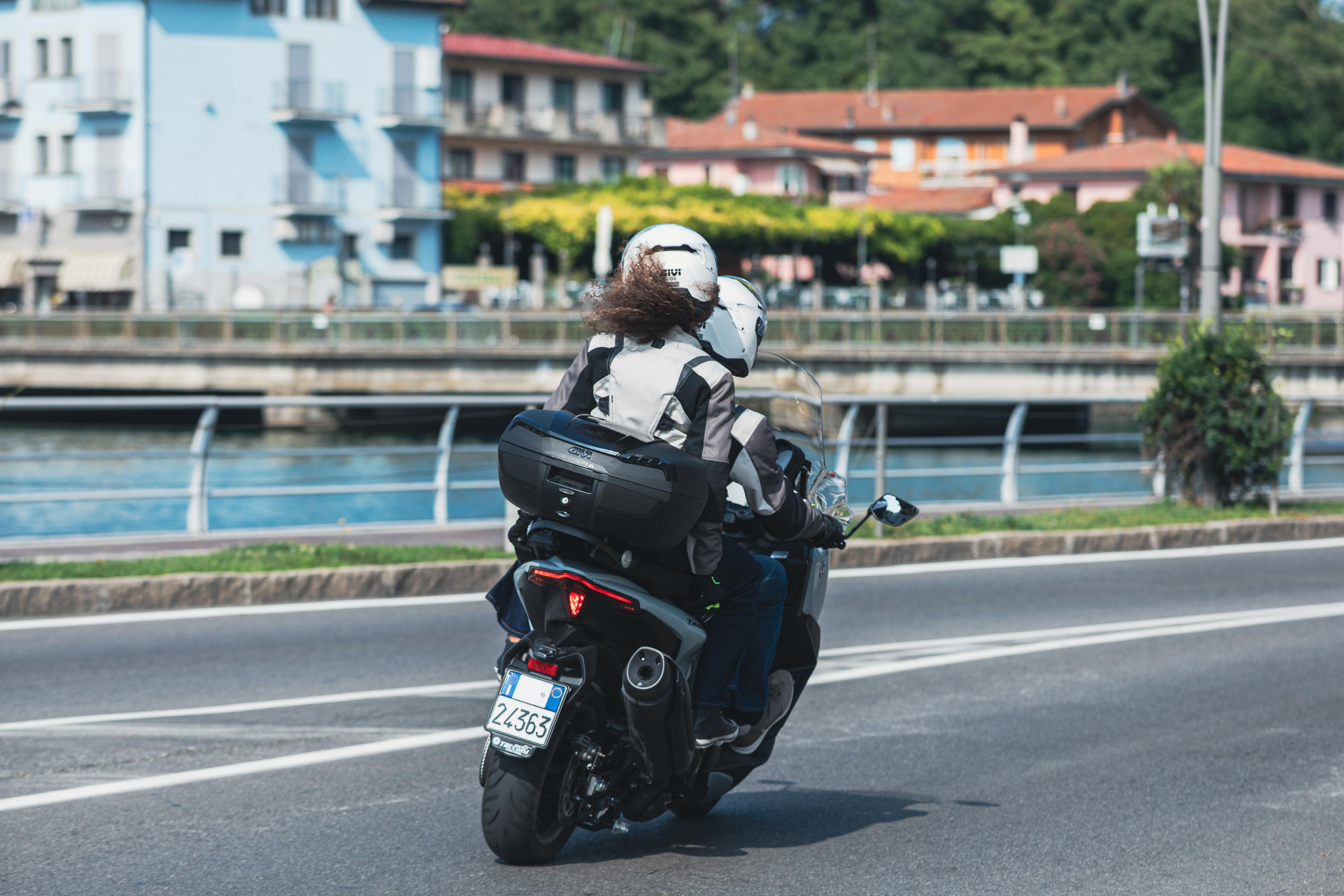 Yamaha T-Max 560 (25) Riviera Touring 36 allestita con E46NB
