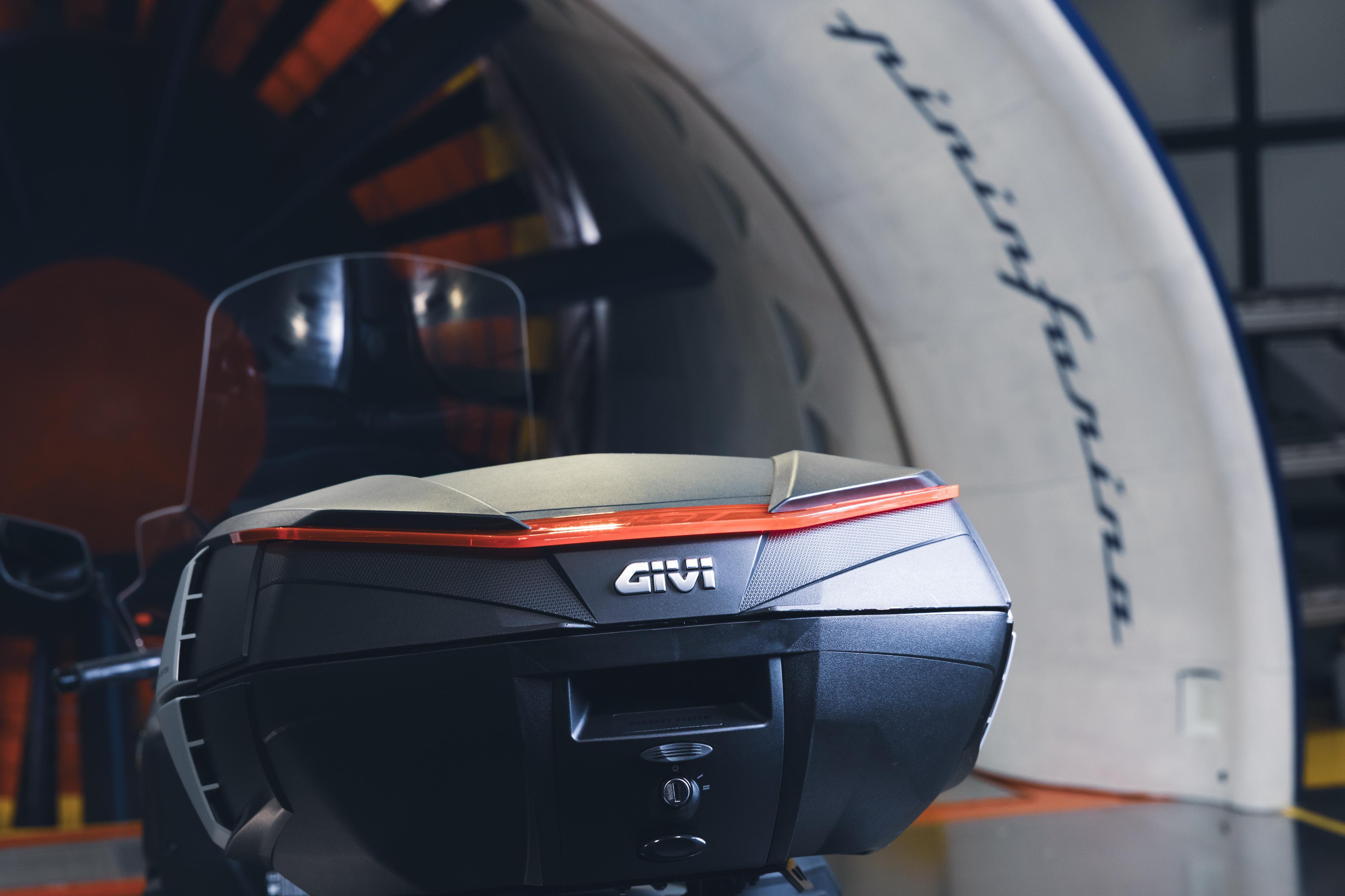 Yamaha T-Max 560 (25) V49 Wind Tunnel 03 allestita con V49N