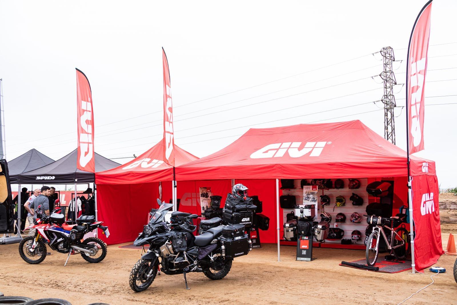 GIVI incontra i motociclisti in Spagna: Adventure Experience Barcellona e GIVI Day a Jerez