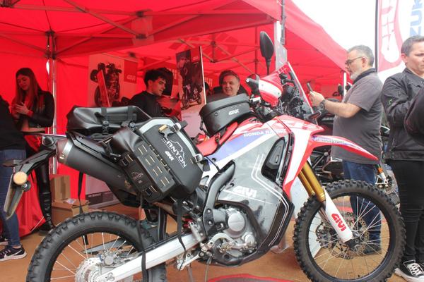 GIVI incontra i motociclisti in Spagna: Adventure Experience Barcellona e GIVI Day a Jerez