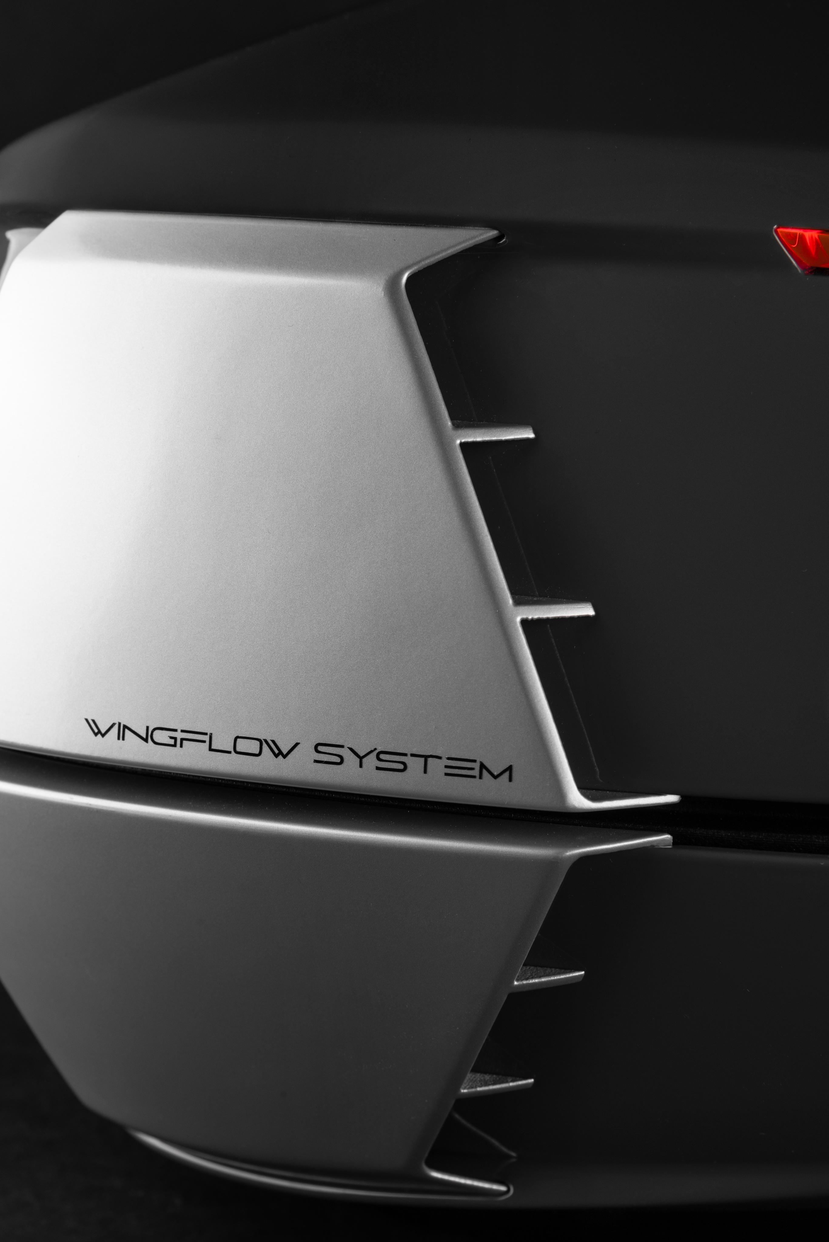 V49_top-case_10_GIVI_hero