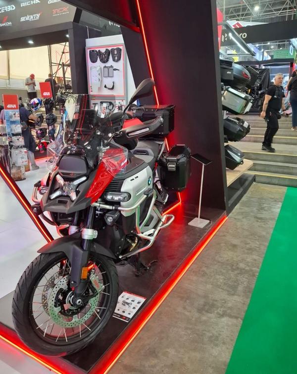 GIVI alla Feria de las 2 Ruedas di Medellín