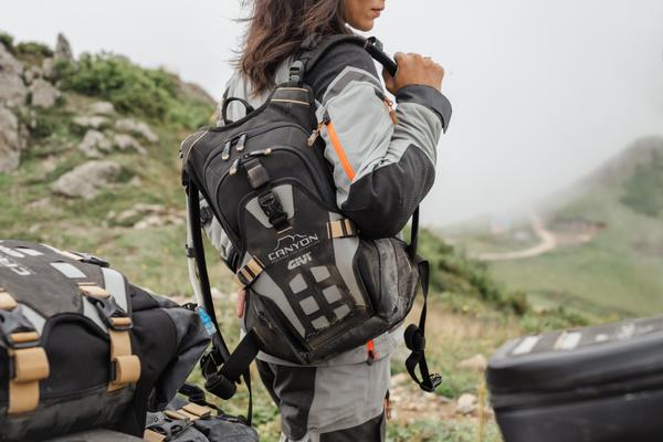 GRT731_canyonoffroad_GIVI_redyak_Fernanda