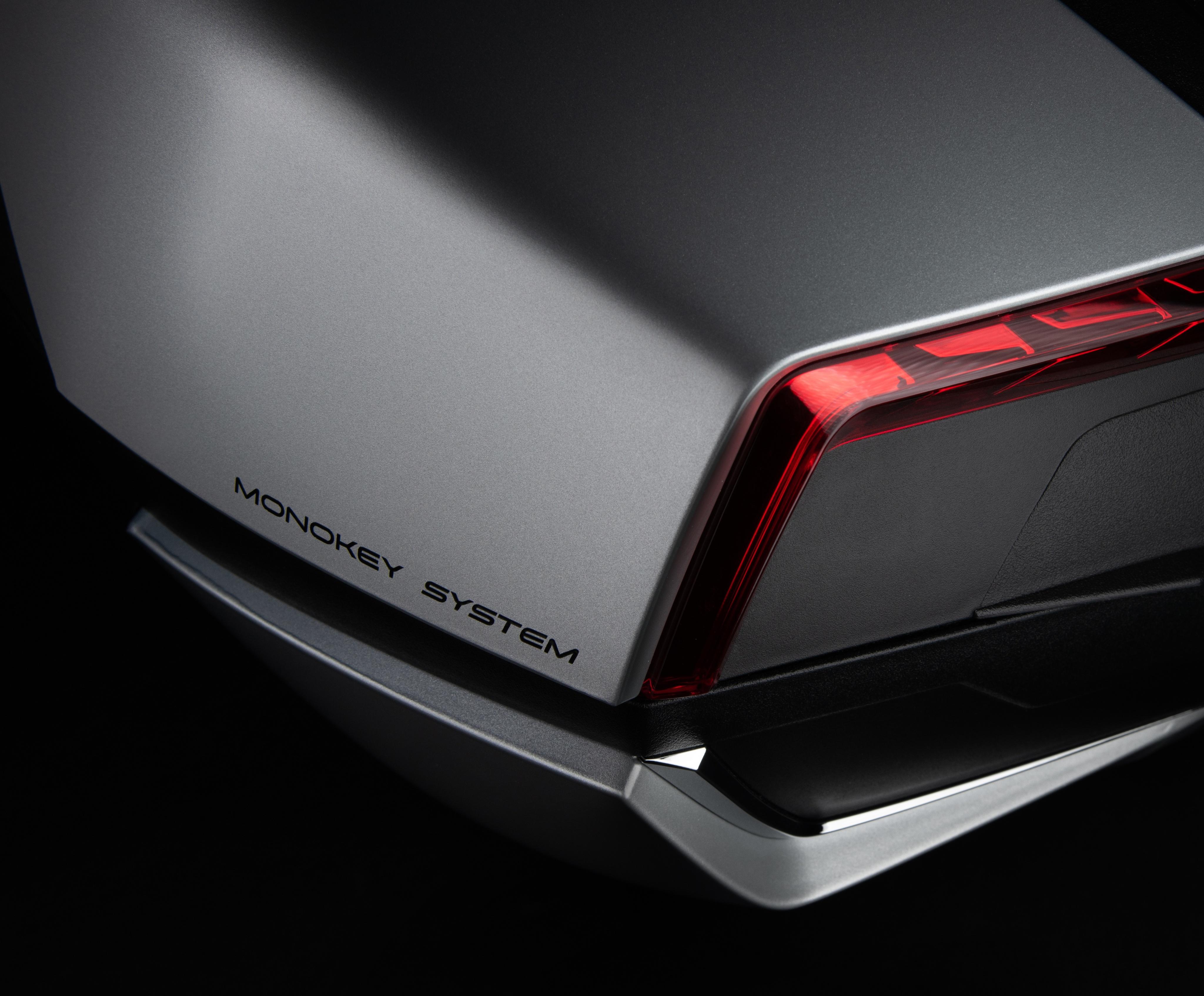 V58N_top-case_02_GIVI_hero