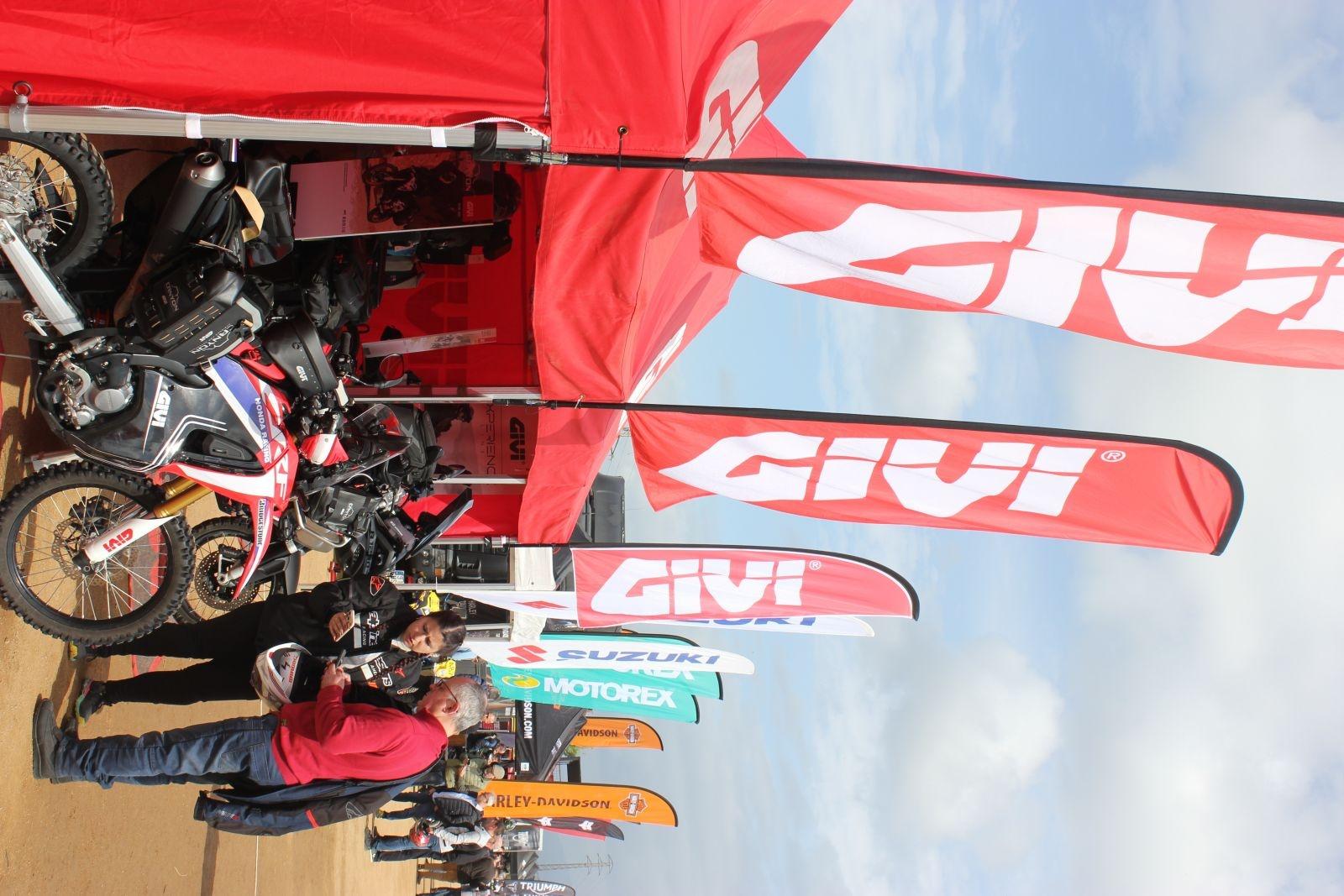 GIVI incontra i motociclisti in Spagna: Adventure Experience Barcellona e GIVI Day a Jerez