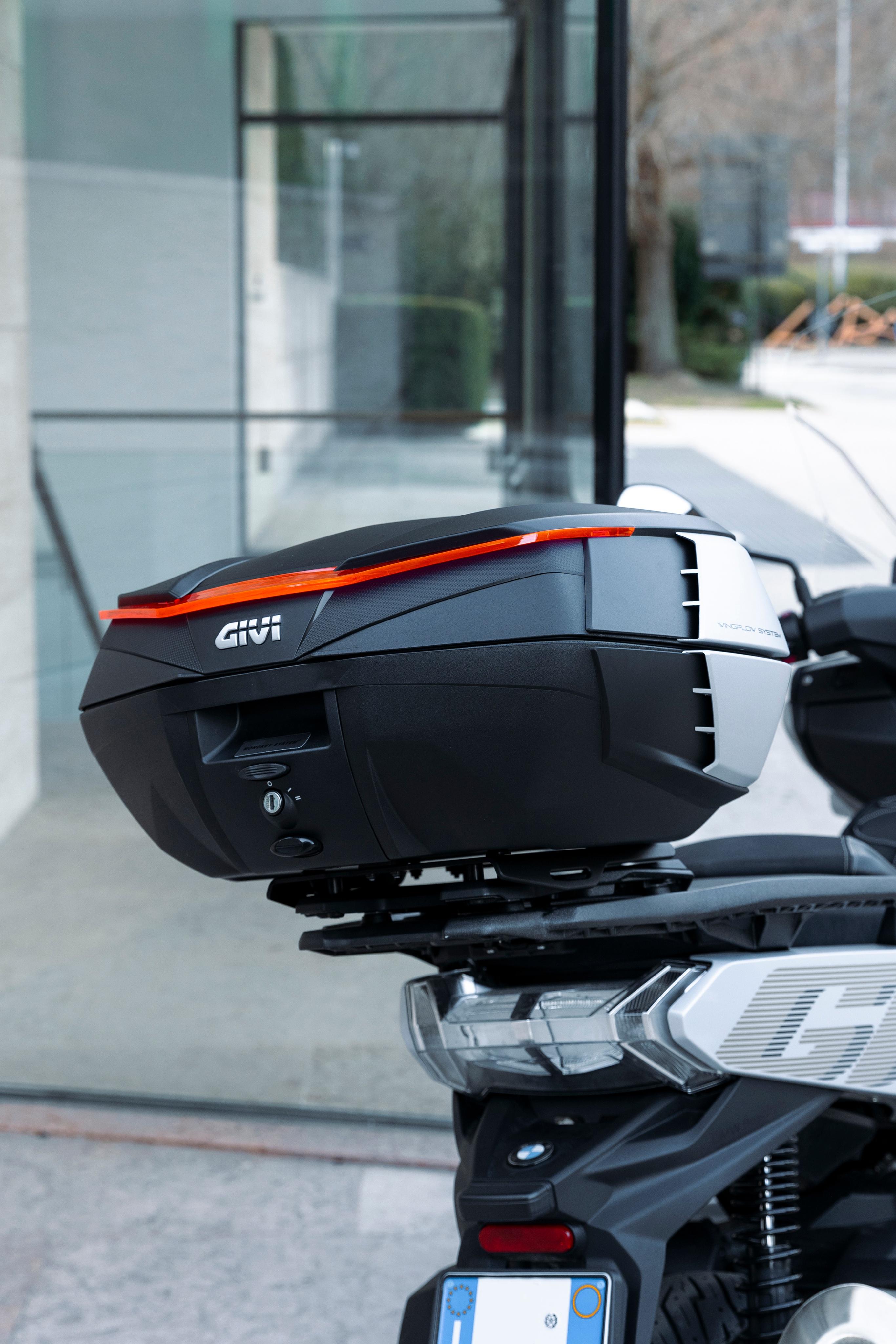 bmw-c400gt-25_V49urban_031_V49N_GIVI
