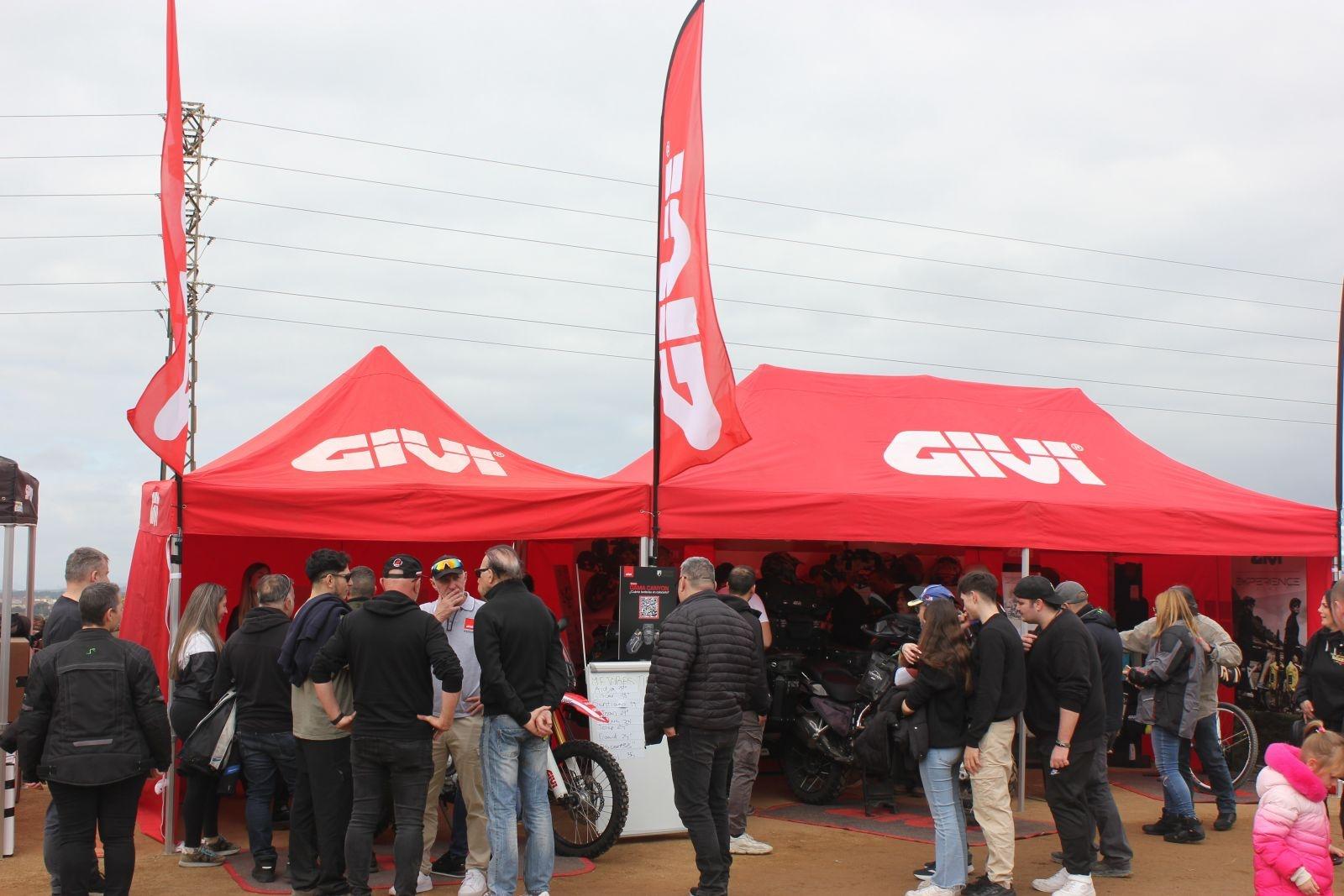 GIVI incontra i motociclisti in Spagna: Adventure Experience Barcellona e GIVI Day a Jerez