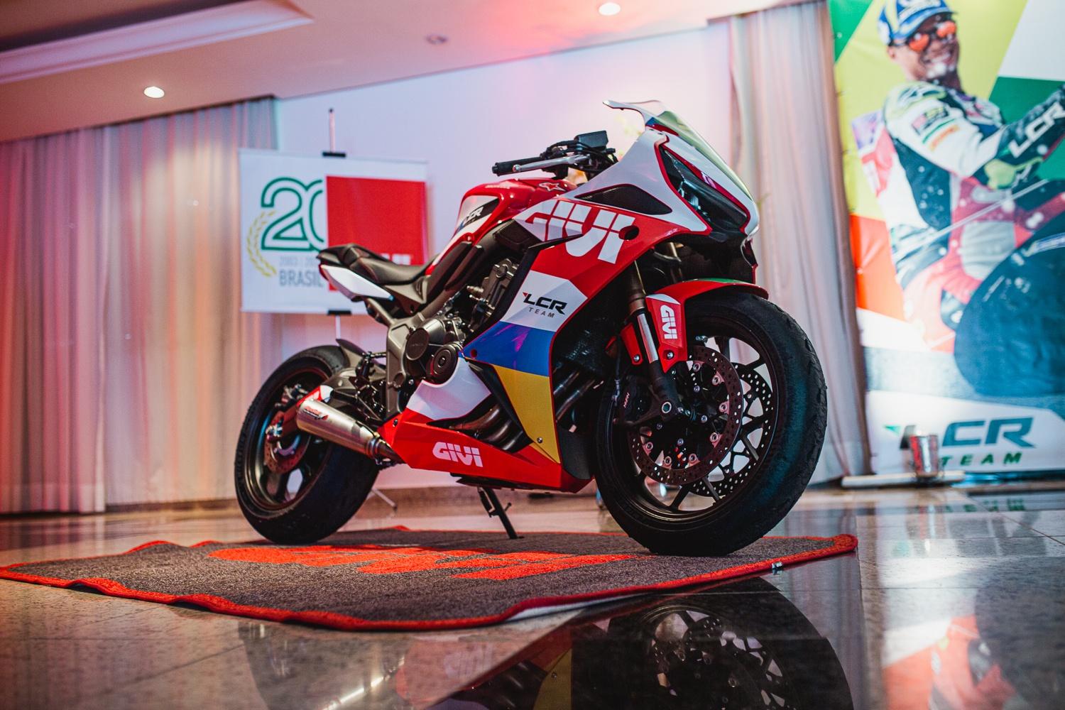 GIVI 20 ANOS_ ERICK GRANADO _BAIXA RESOLUÇÃO-1