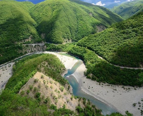 GIVI Tour: quattro giorni in moto tra le meraviglie delle Alpi francesi.
