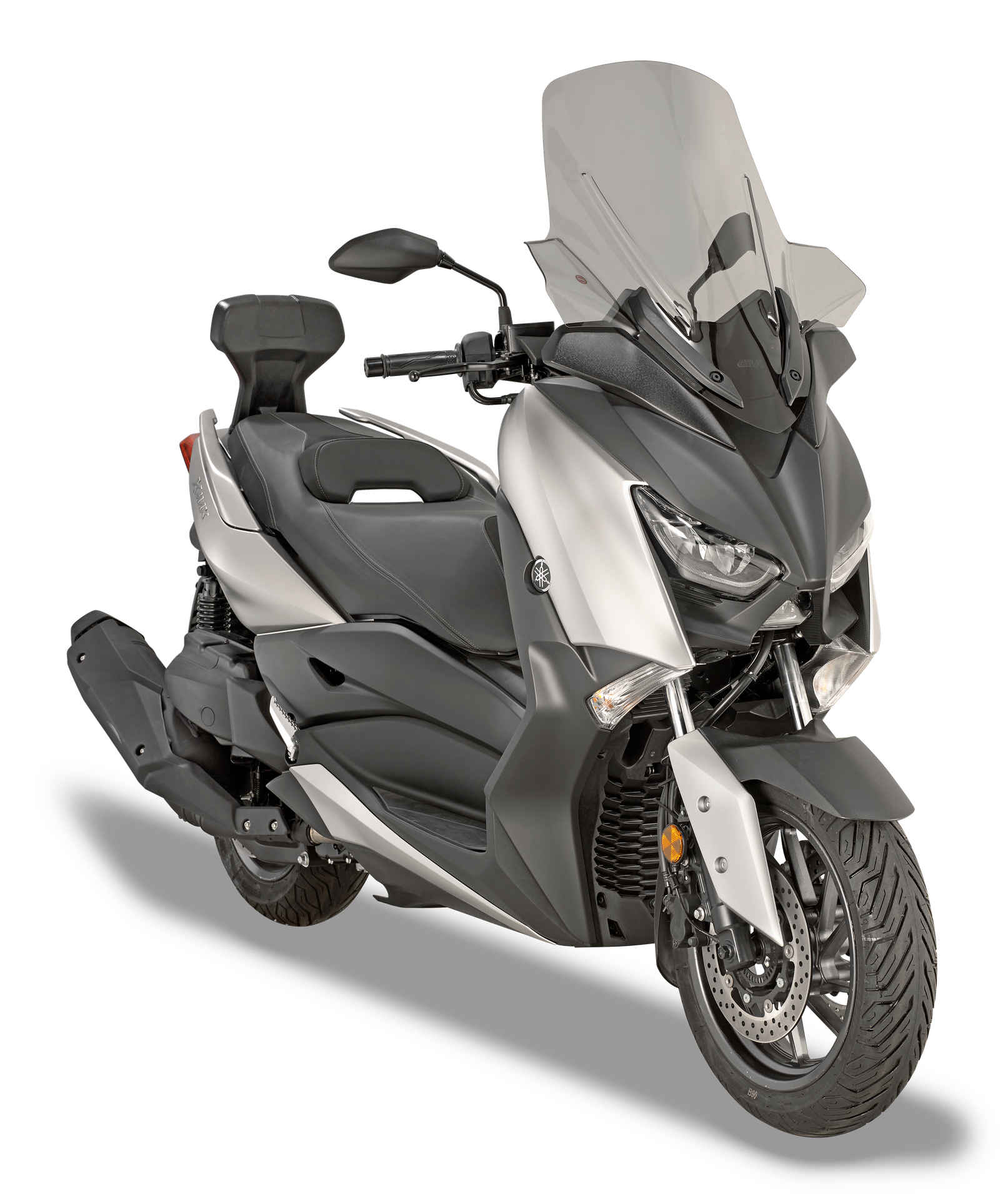 D2138S screen GIVI mounted on Yamaha X-MAX 400 (18)