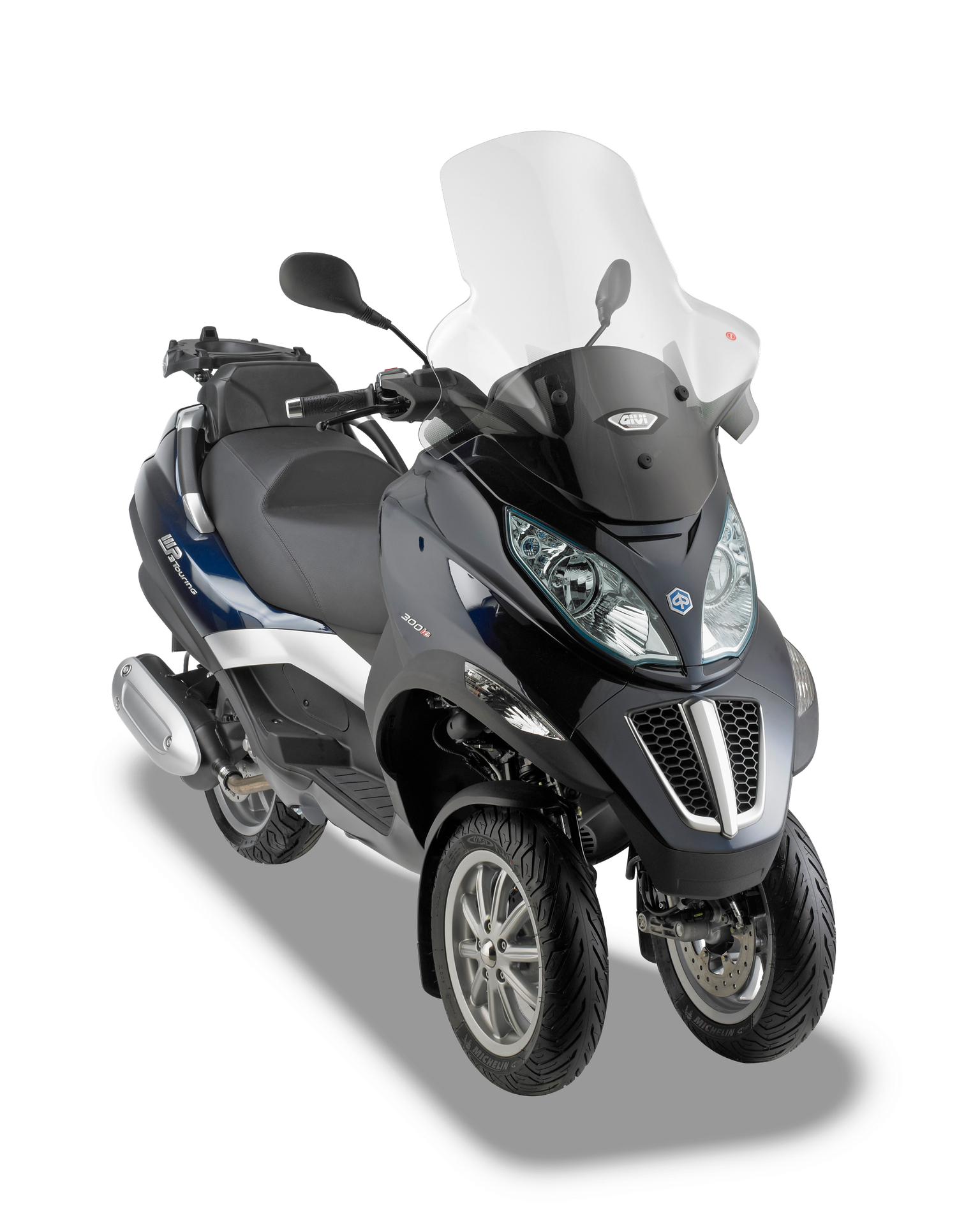 D5601ST screen GIVI mounted on Piaggio Mp3 Touring 300 (11)