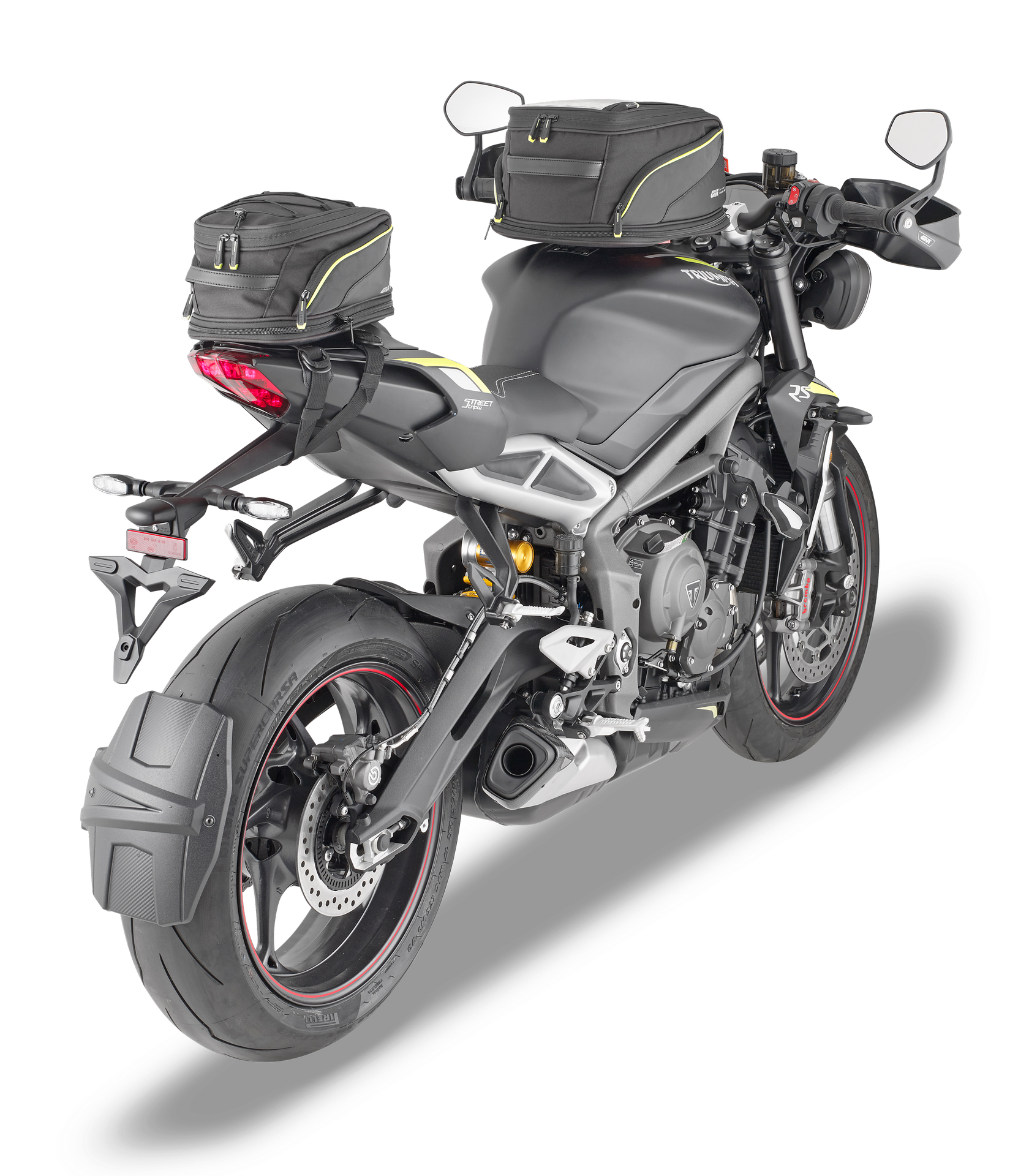 EA132 soft bags GIVI mounted on Triumph Street Triple 765 (20)